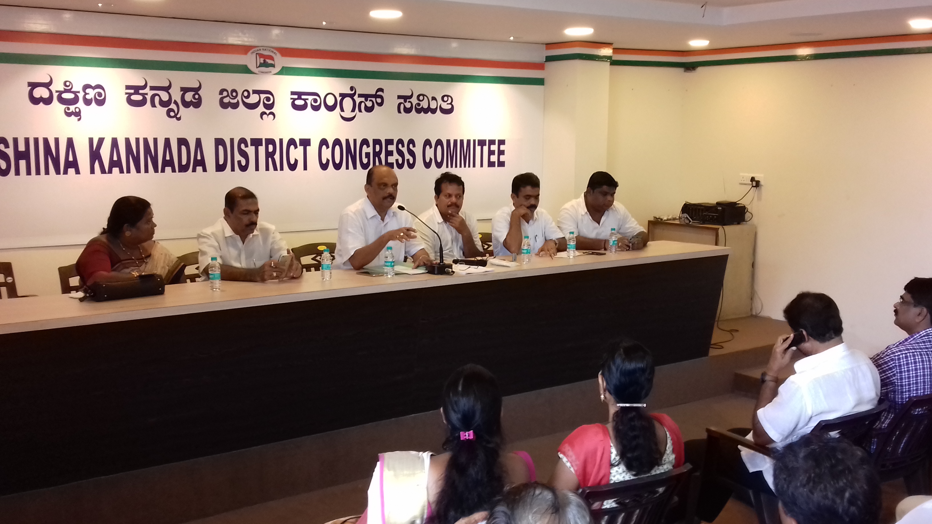 ಕಾಂಗ್ರೆಸ್ ಕಾರ್ಪೊರೇಟರ್‌ಗಳ ಸಭೆ